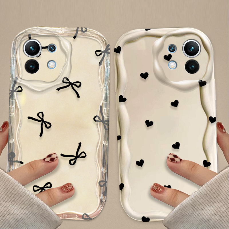 Xiaomi Poco X6 - Capa Preta com Laço e Coração